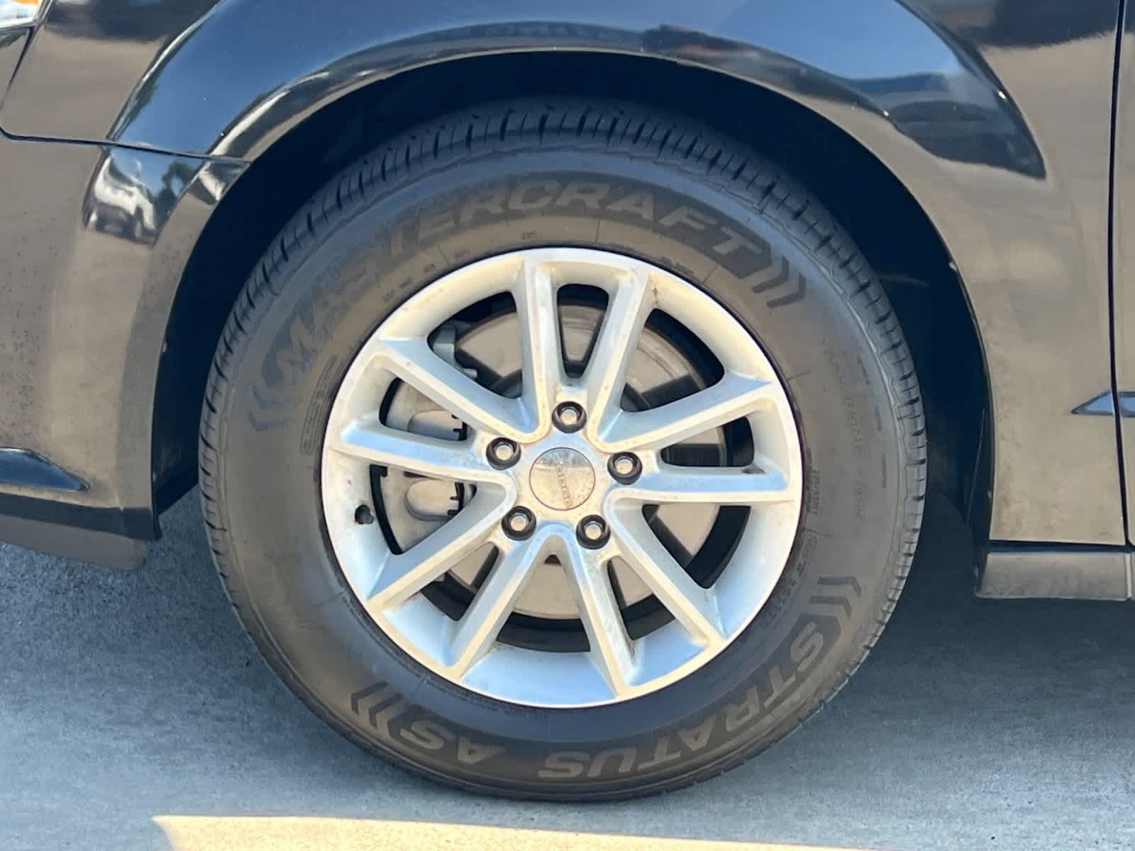 Thumbnail: 2019 Dodge Grand Caravan - 23