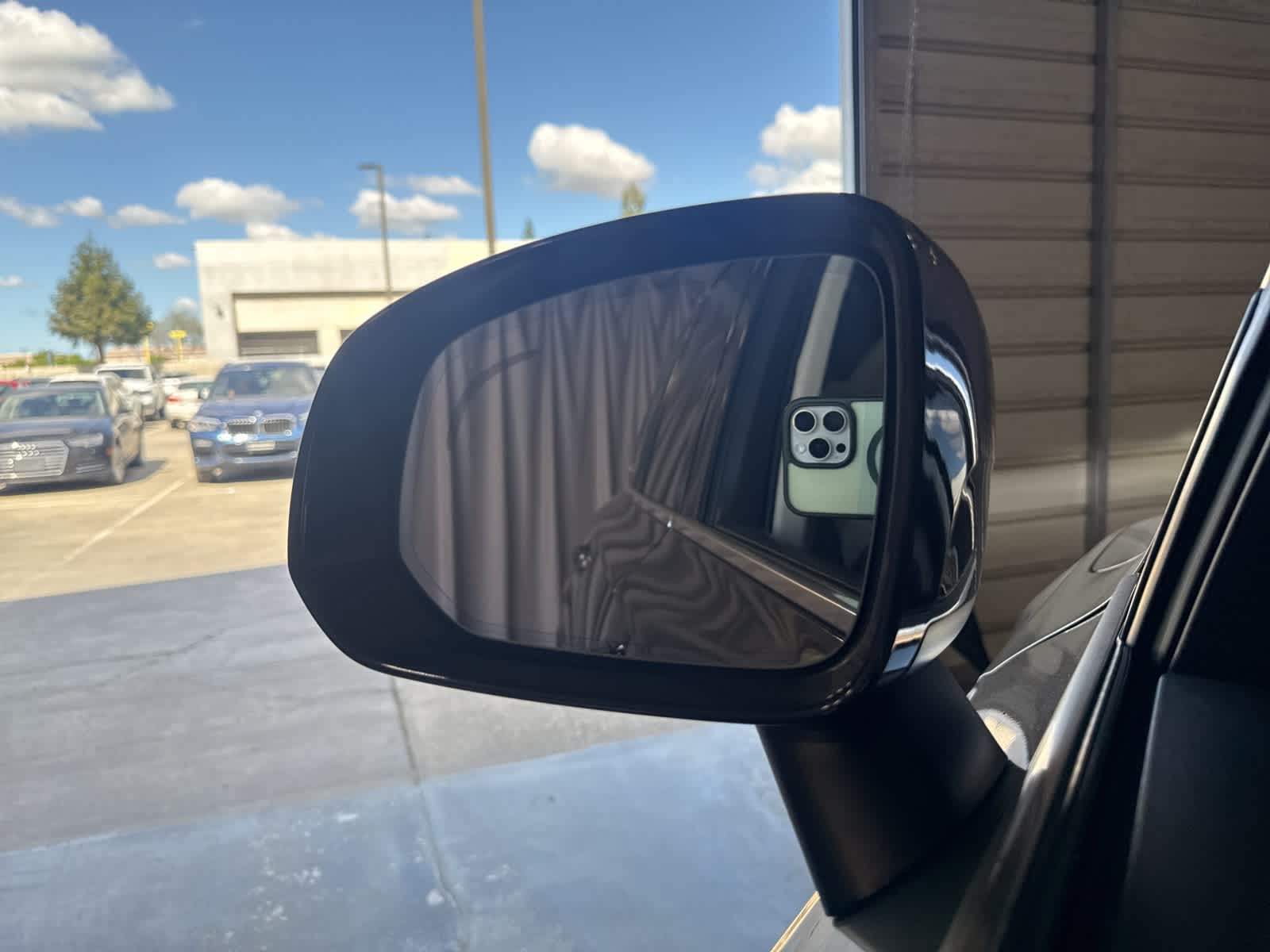 Thumbnail: 2016 Volvo XC90 - 26