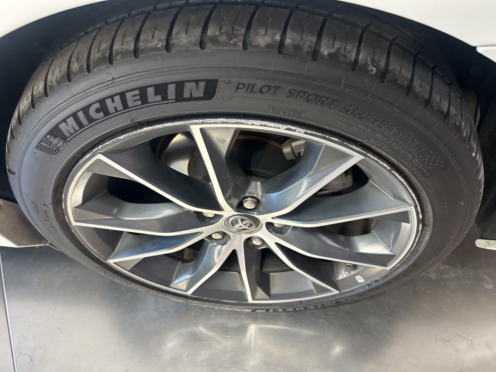 Thumbnail: 2015 Toyota Camry - 15