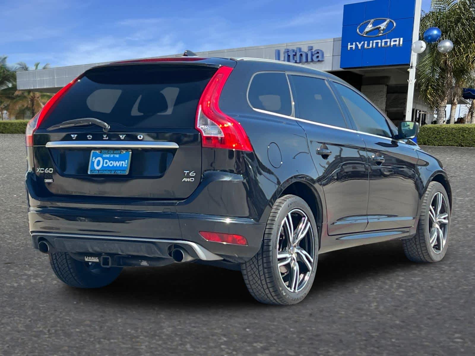 Thumbnail: 2017 Volvo XC60 - 3