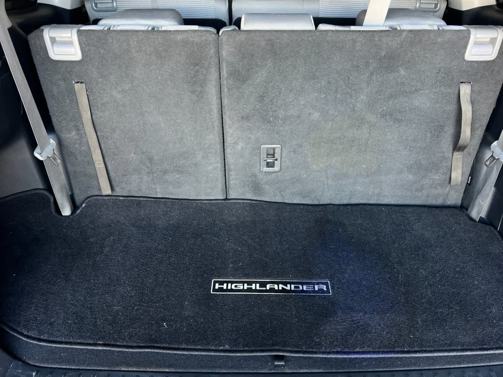 Thumbnail: 2022 Toyota Highlander - 16