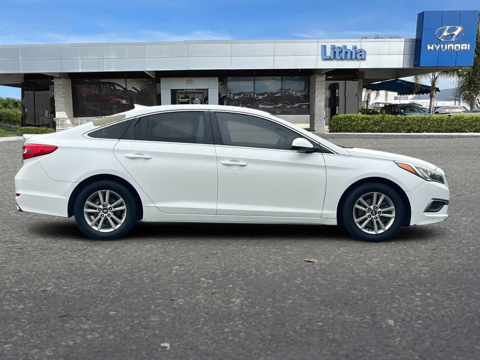 Thumbnail: 2016 Hyundai Sonata - 8
