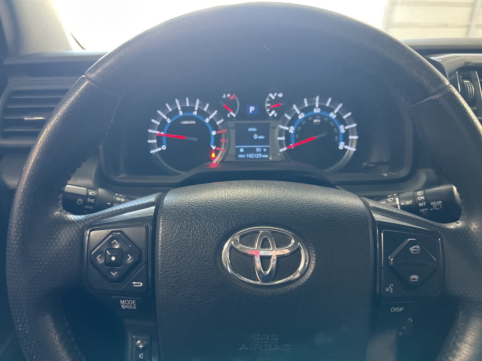 Thumbnail: 2015 Toyota 4Runner - 29