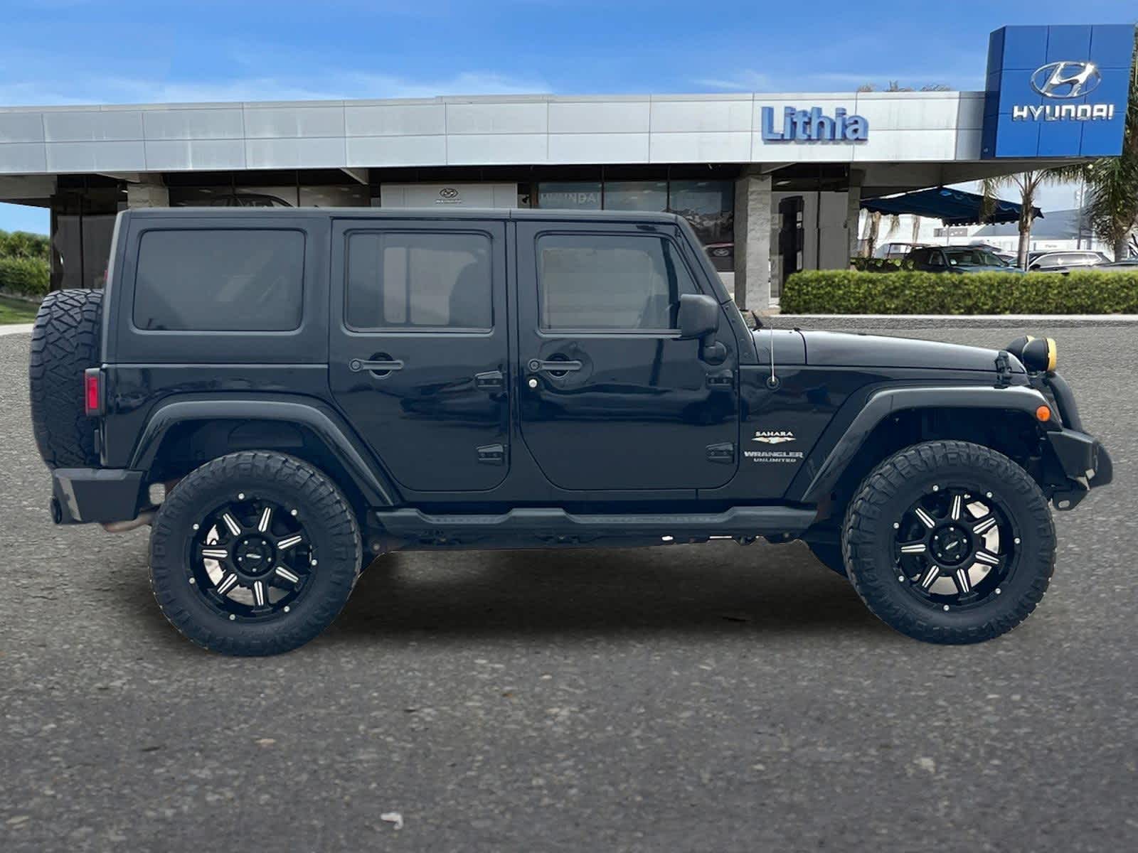 Thumbnail: 2013 Jeep Wrangler - 8