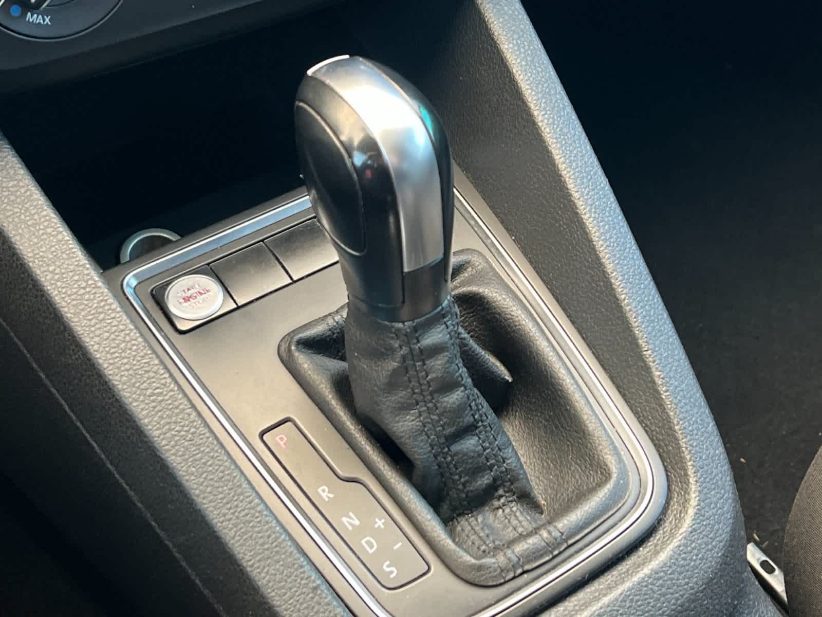 Thumbnail: 2015 Volkswagen Jetta - 20