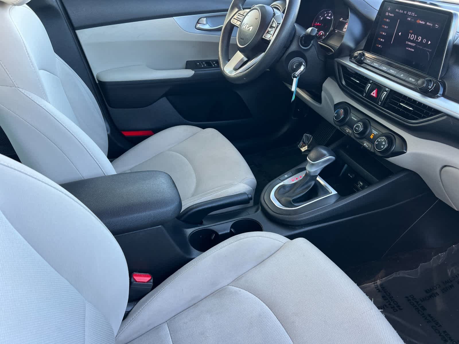 Thumbnail: 2023 Kia Forte - 15