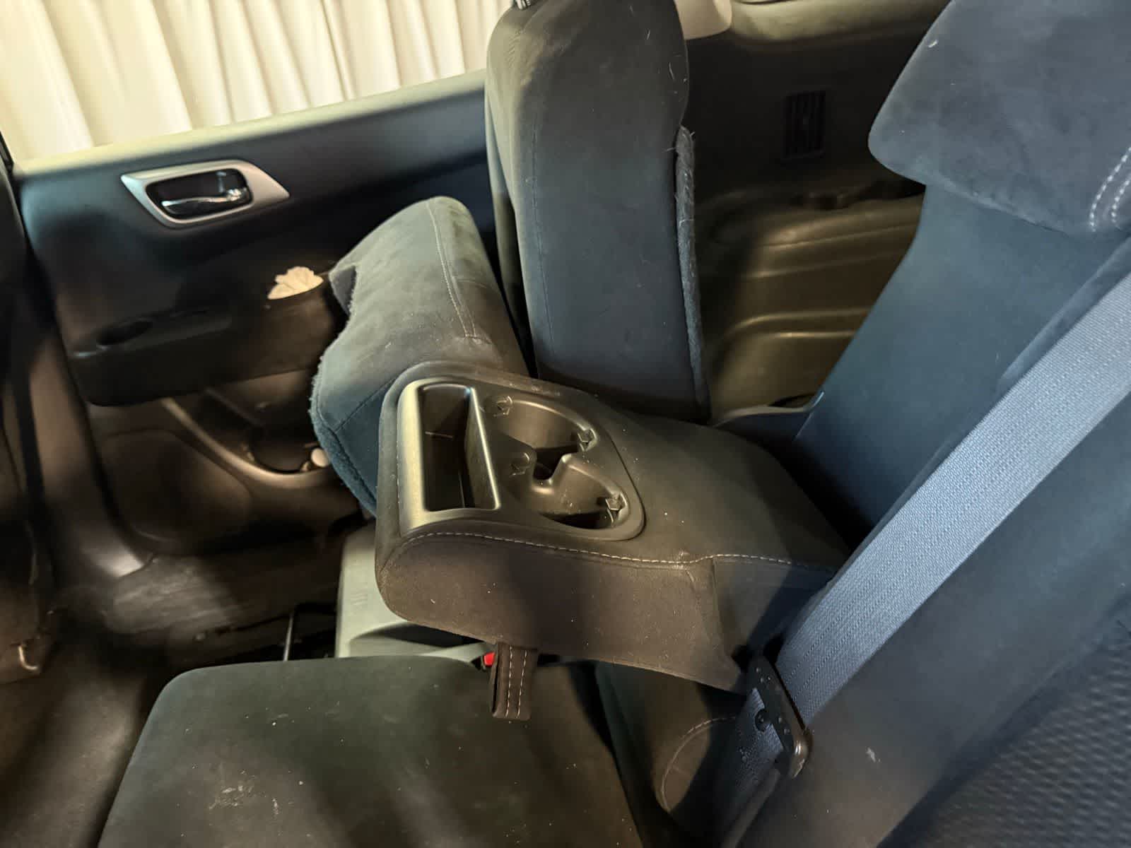 Thumbnail: 2015 Nissan Pathfinder - 15