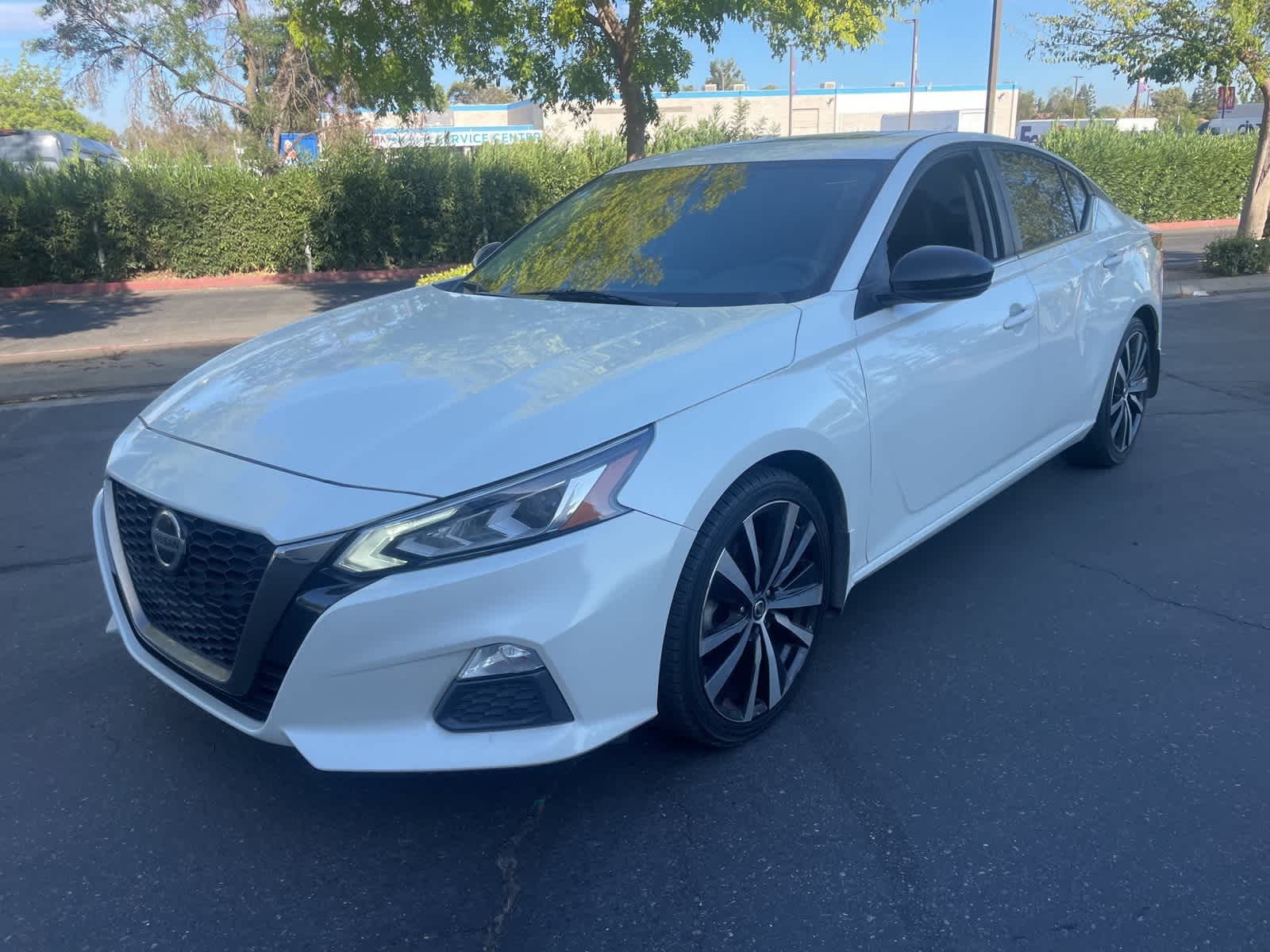 Used 2019 Nissan Altima SR with VIN 1N4BL4CV7KC191695 for sale in Fresno, CA