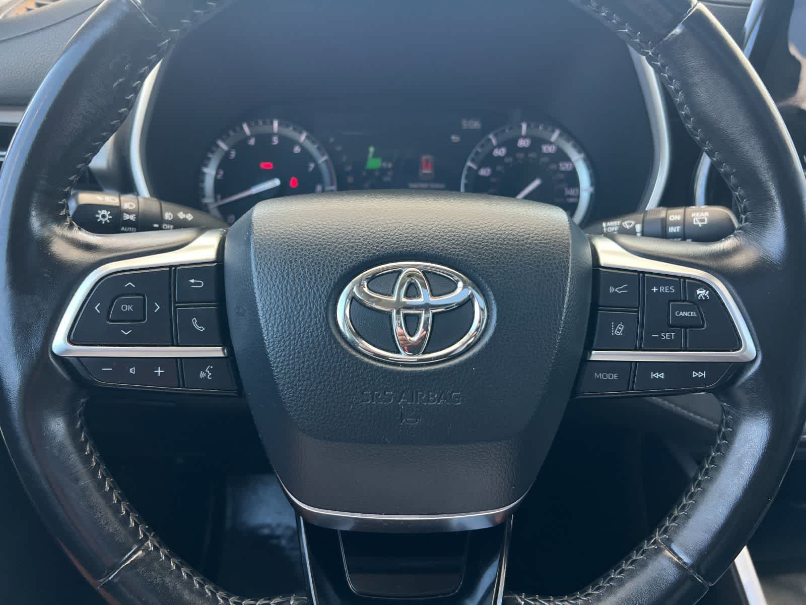 Thumbnail: 2020 Toyota Highlander - 25
