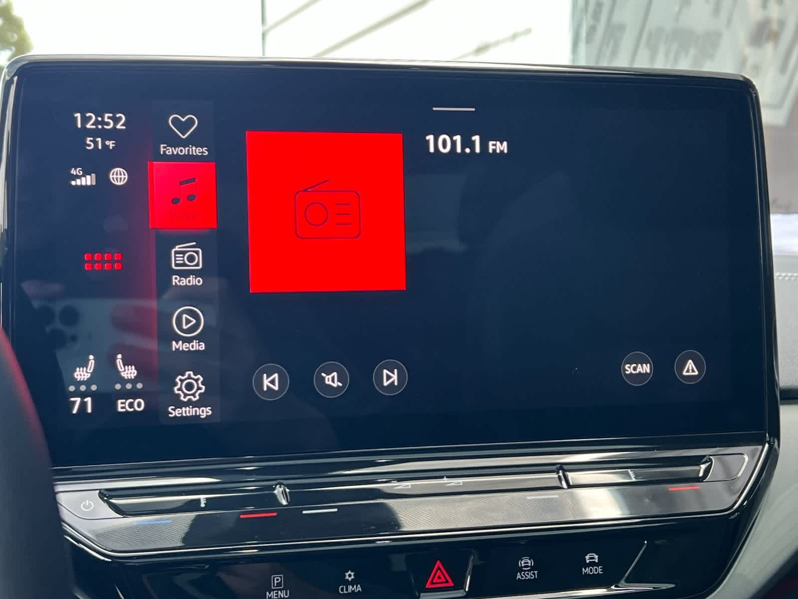 Thumbnail: 2023 Volkswagen ID.4 - 19