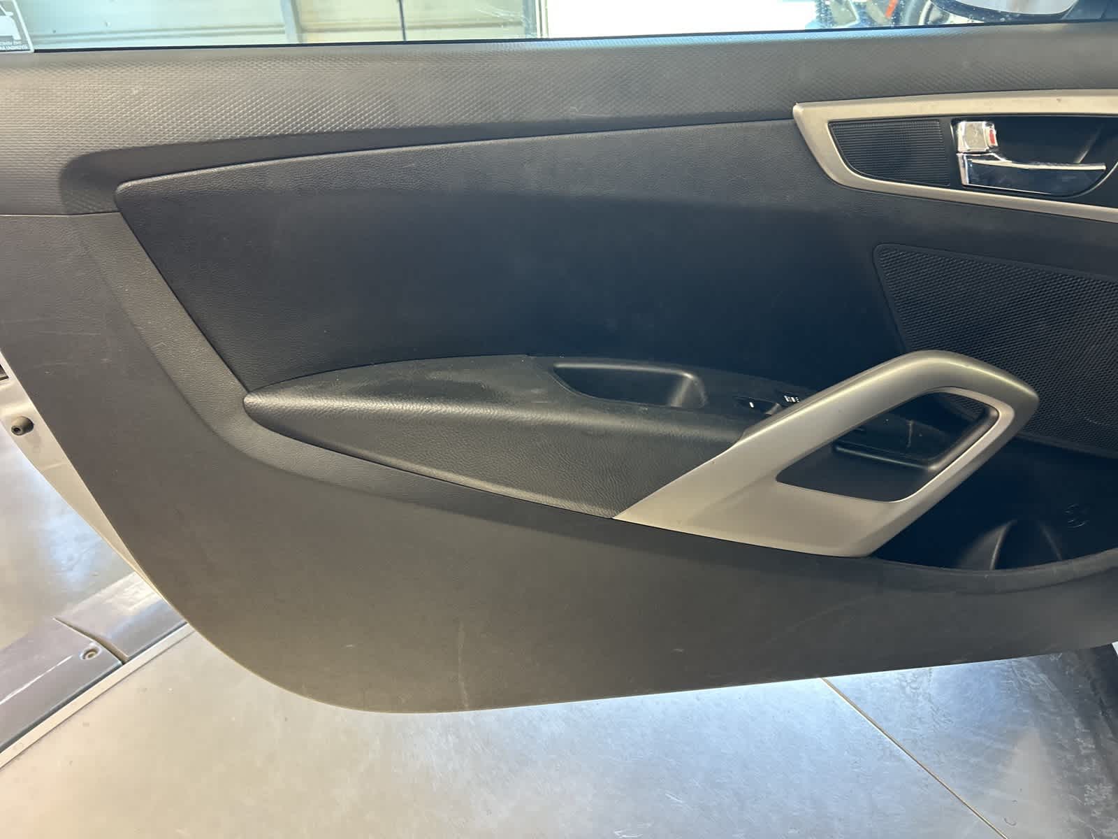 Thumbnail: 2015 Hyundai Veloster - 19