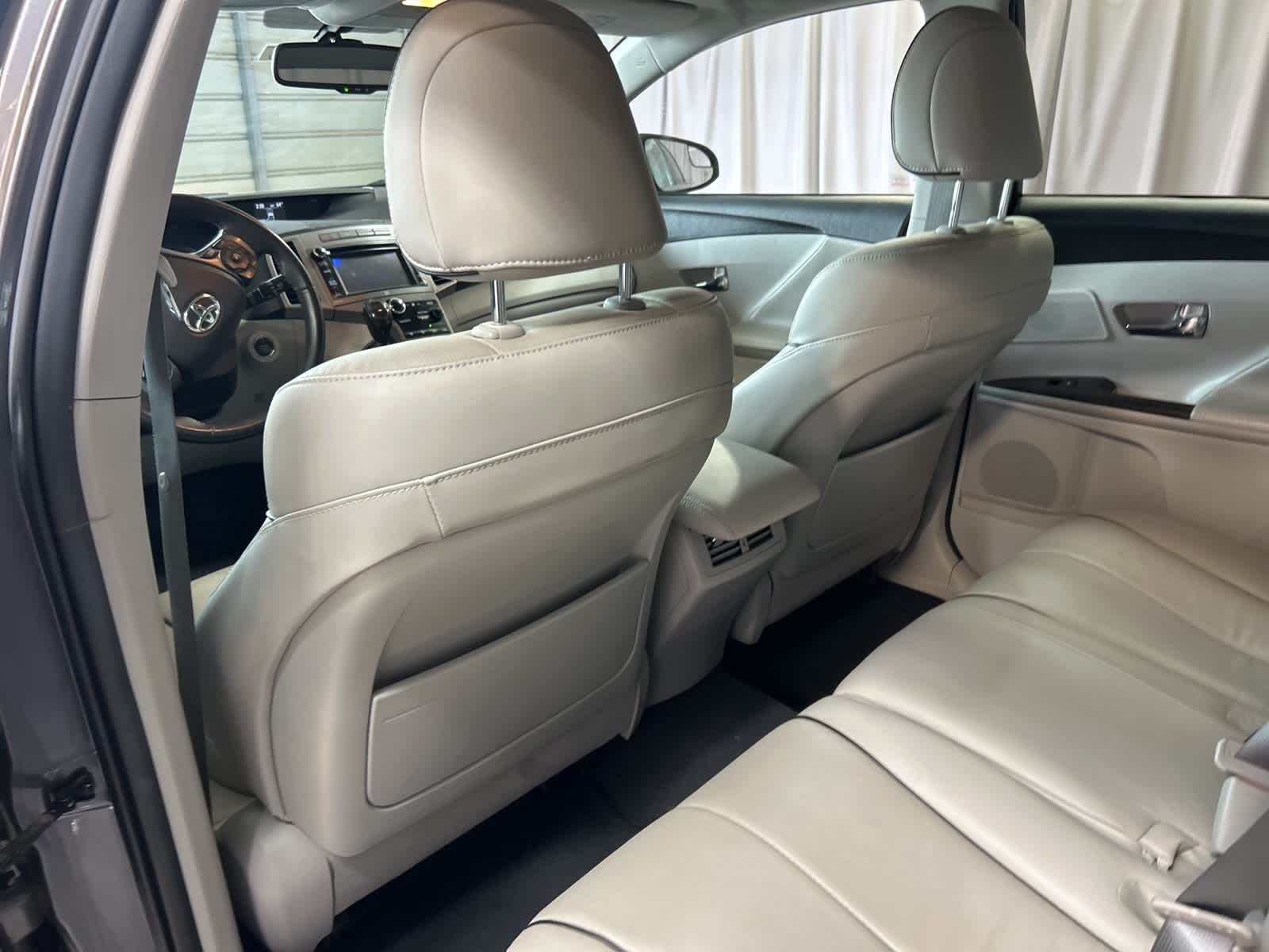 Thumbnail: 2014 Toyota Venza - 18