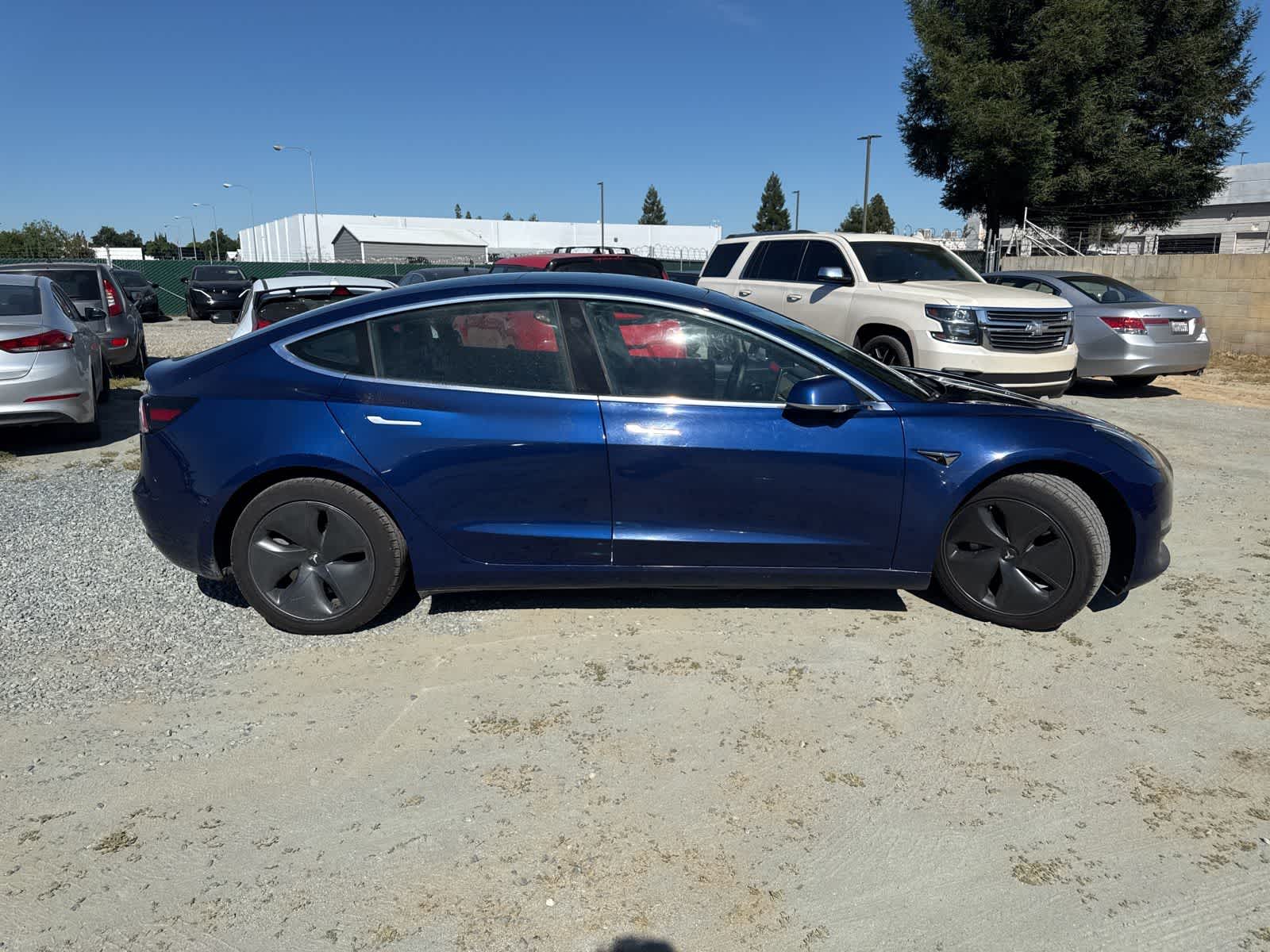2020 Tesla Model 3 Standard Range photo 4