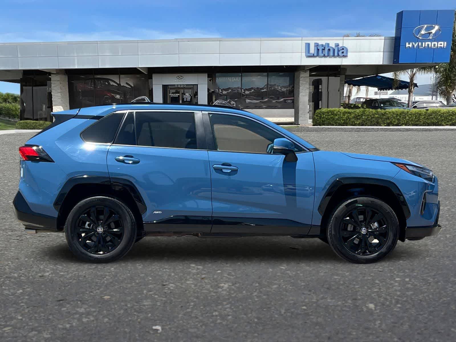 Thumbnail: 2024 Toyota RAV4 - 8