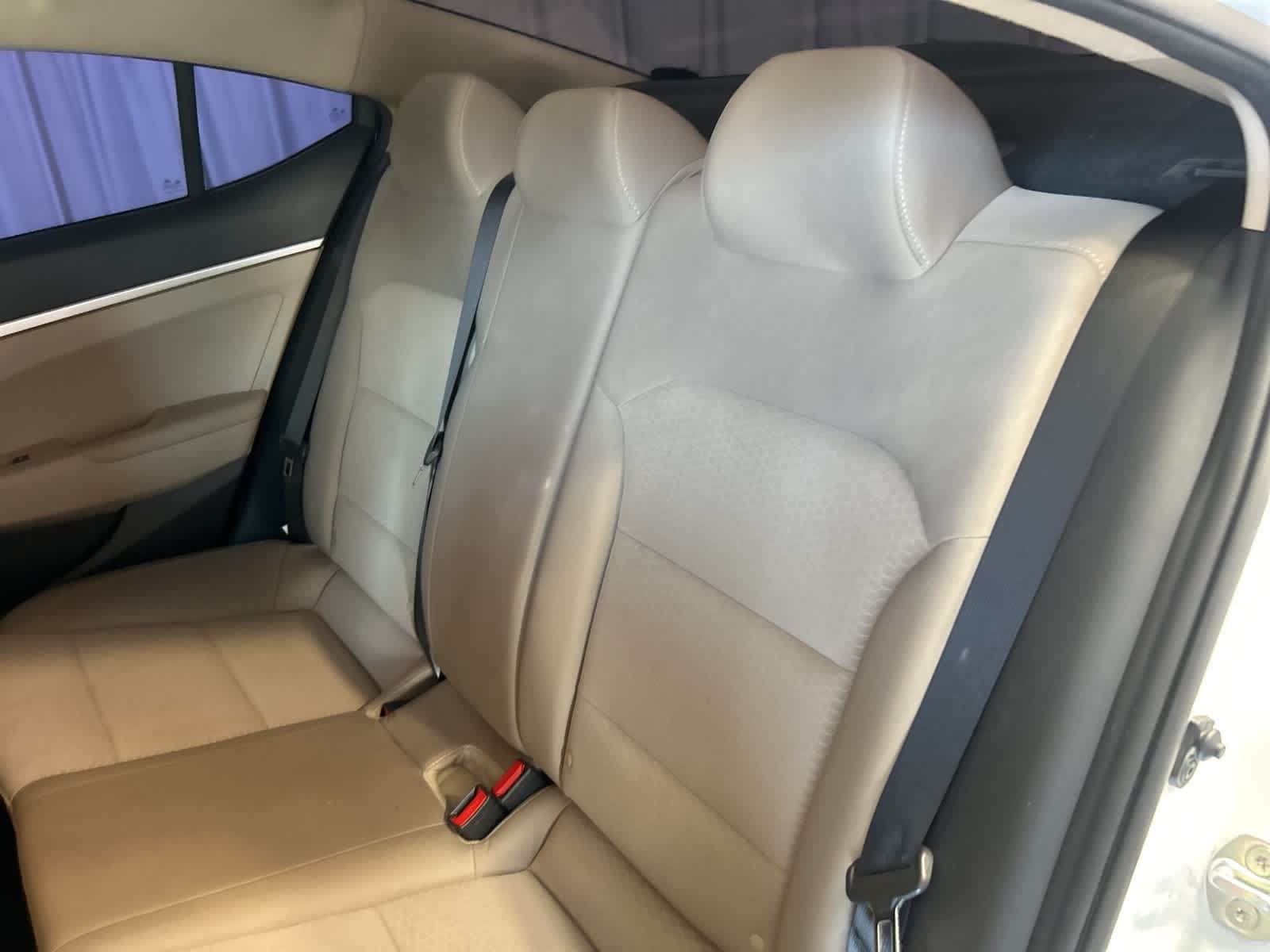 2020 Hyundai Elantra SE 18