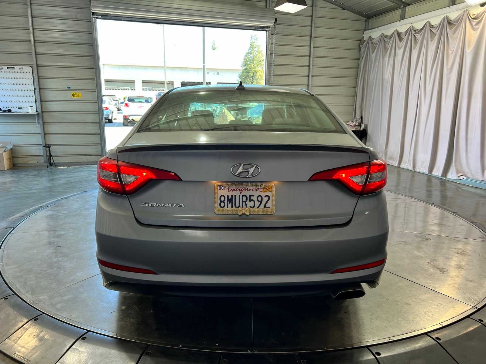 Thumbnail: 2017 Hyundai Sonata - 6