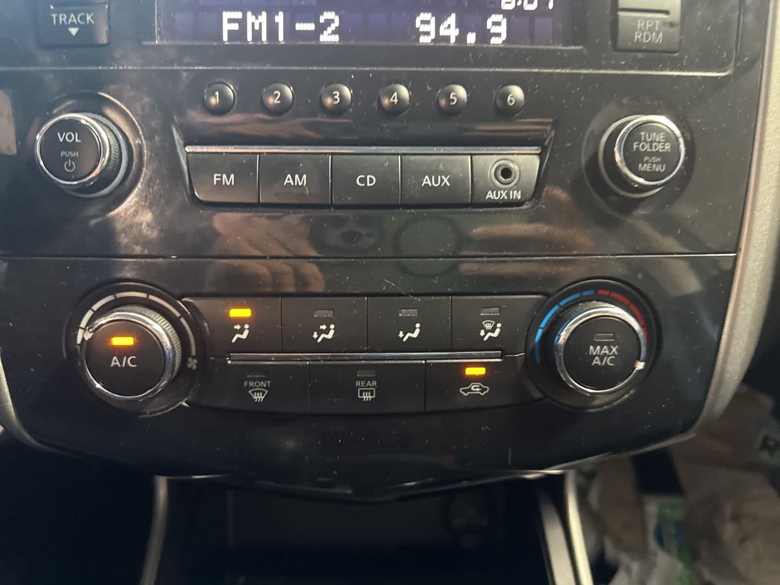 Thumbnail: 2015 Nissan Altima - 24