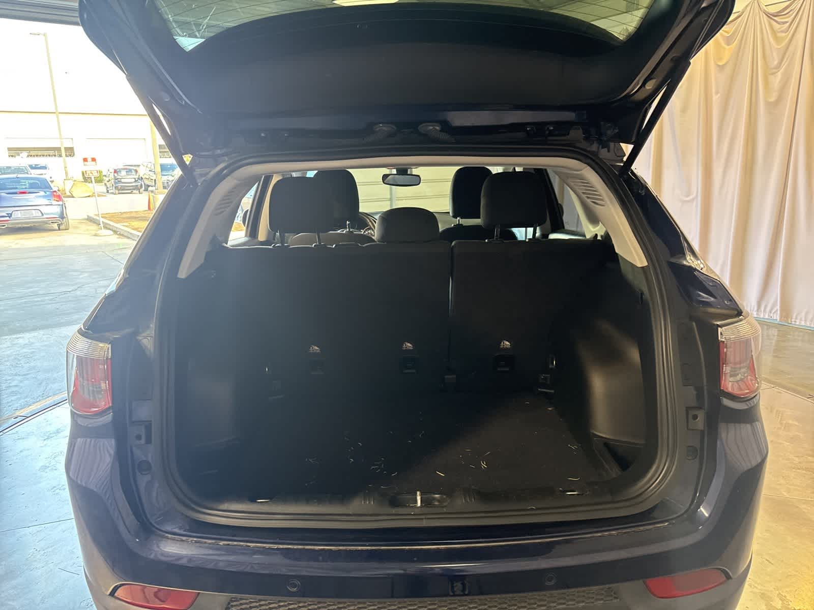 Thumbnail: 2019 Jeep Compass - 18