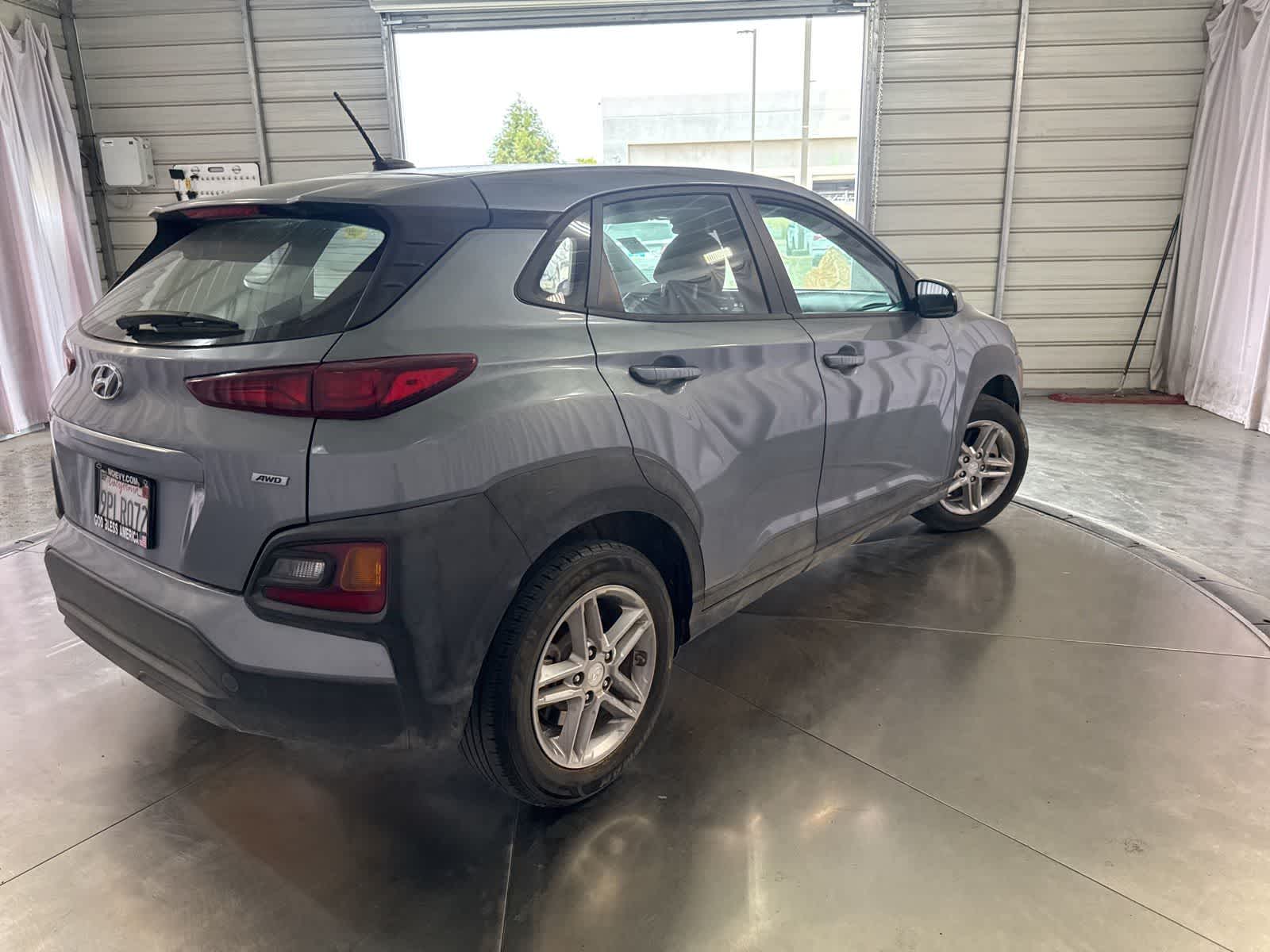 Thumbnail: 2021 Hyundai Kona - 3