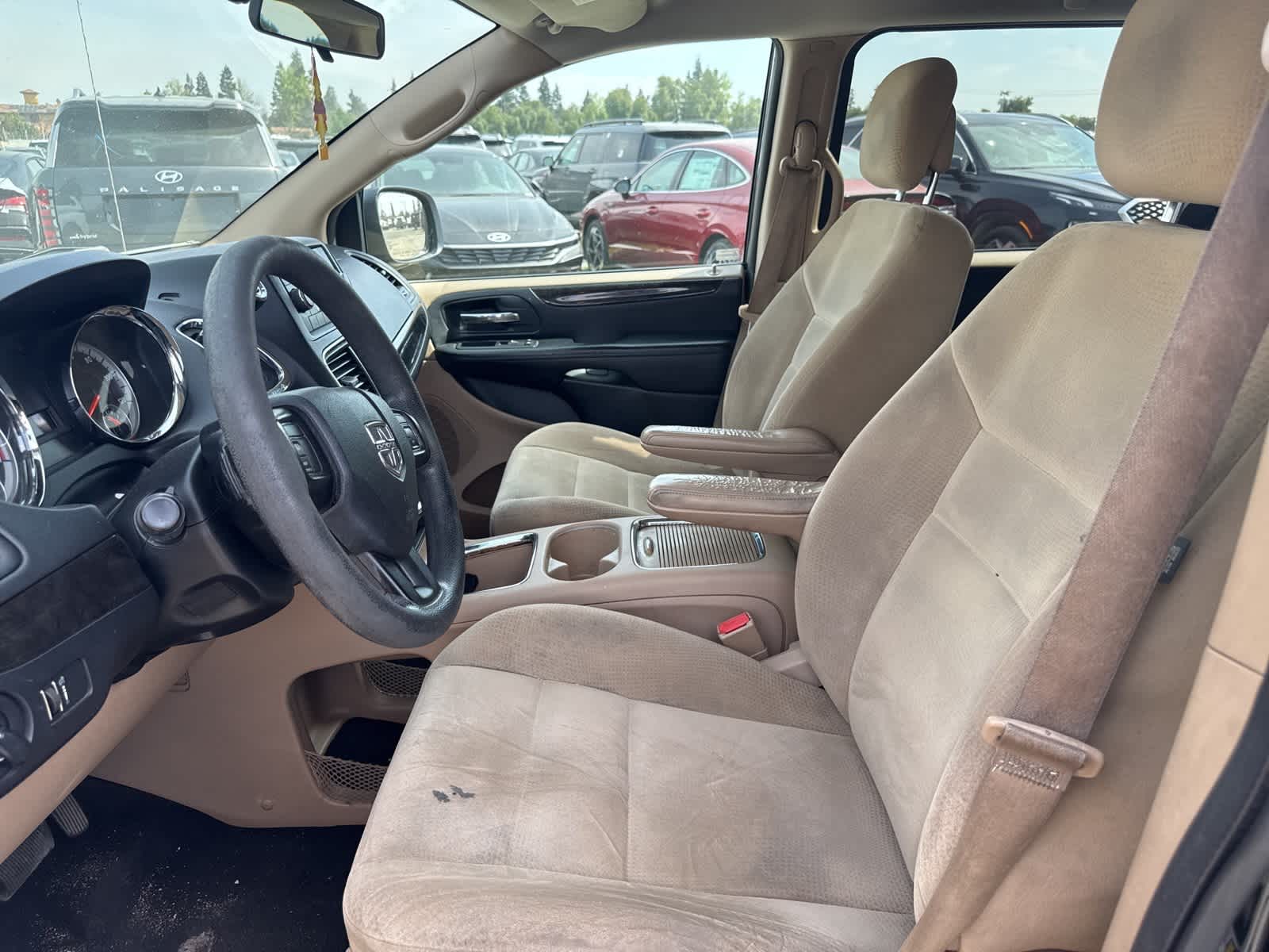 Thumbnail: 2016 Dodge Grand Caravan - 21