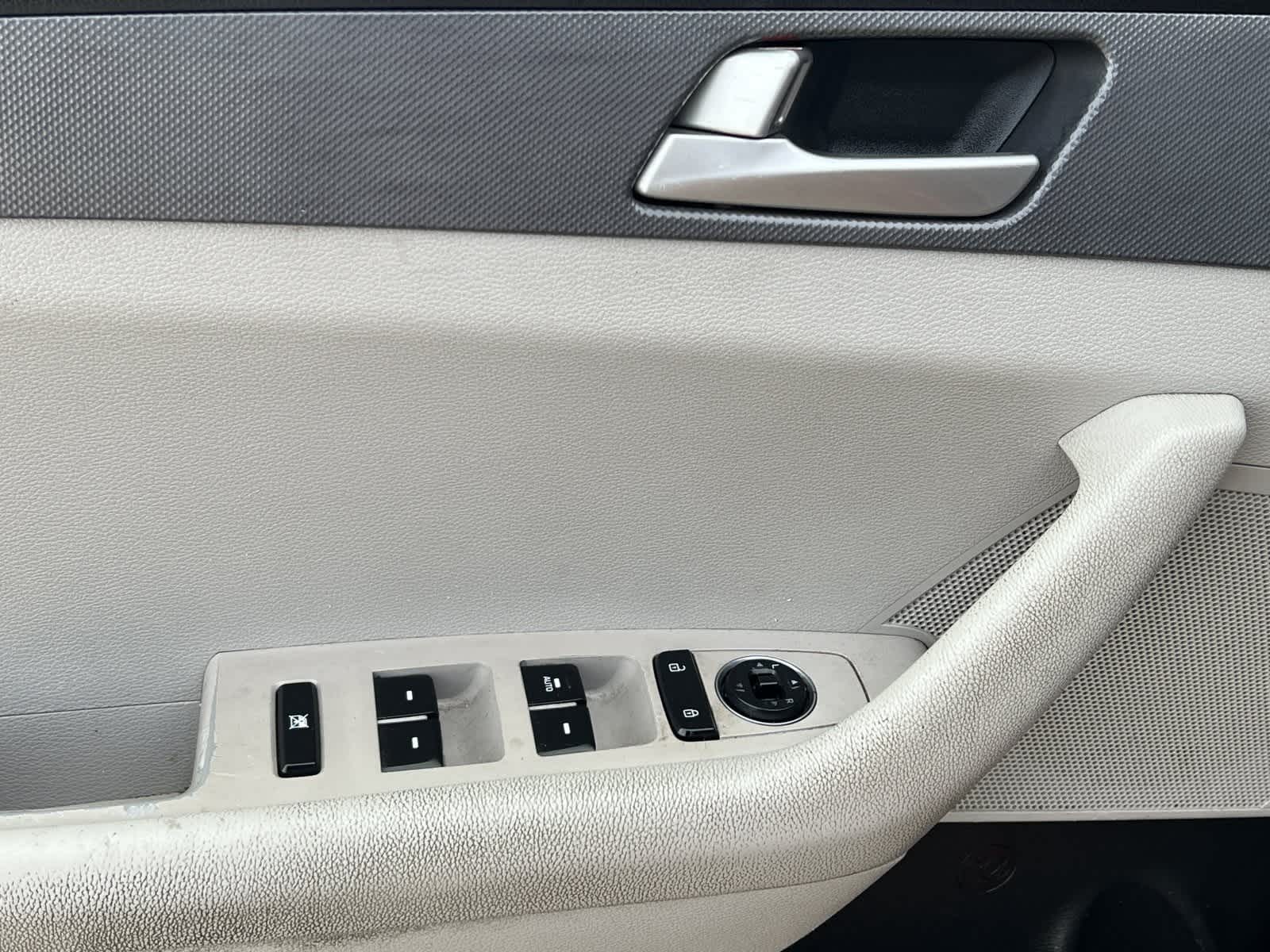2017 Hyundai Sonata Base 12