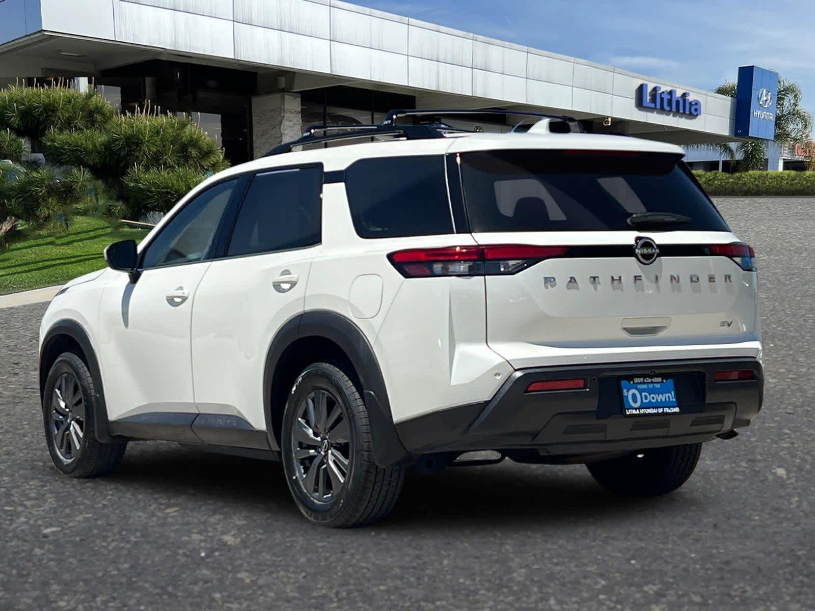Thumbnail: 2023 Nissan Pathfinder - 6