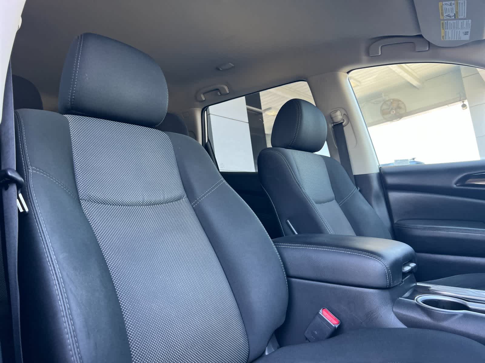 Thumbnail: 2018 Nissan Pathfinder - 18