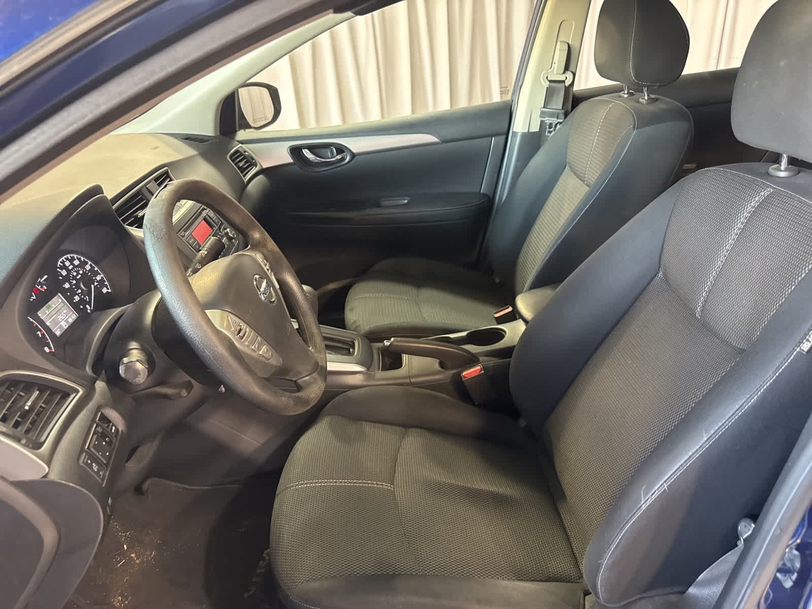 Thumbnail: 2017 Nissan Sentra - 18