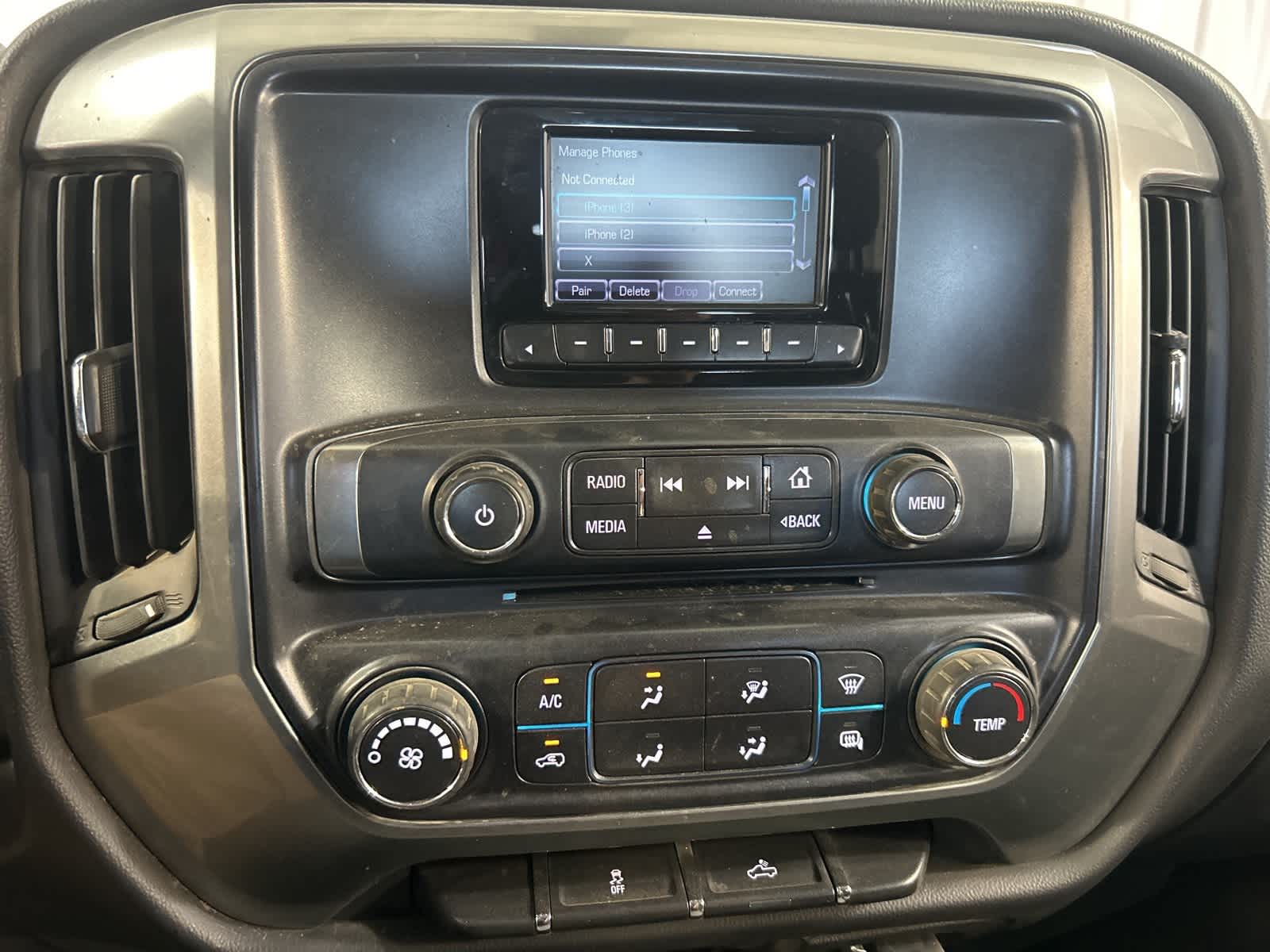 Thumbnail: 2015 Chevrolet Silverado 2500 - 21