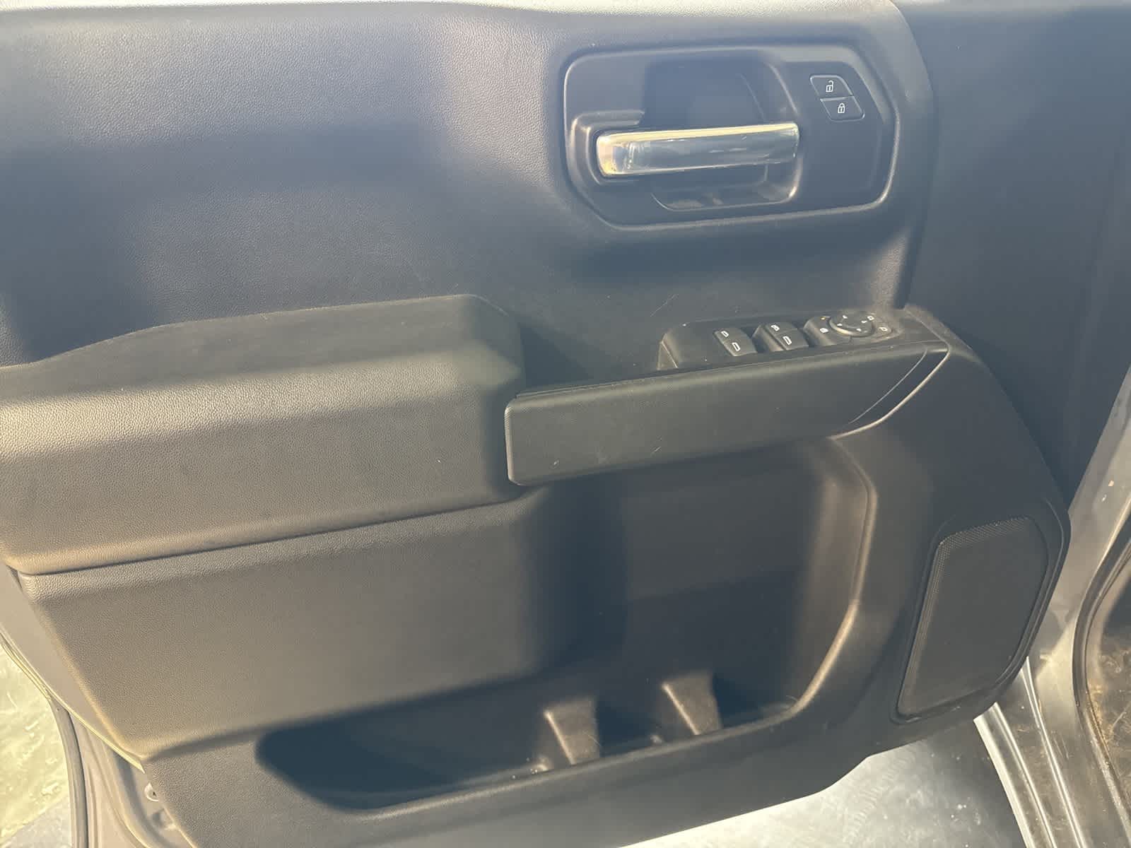 Thumbnail: 2020 Chevrolet Silverado 1500 - 16