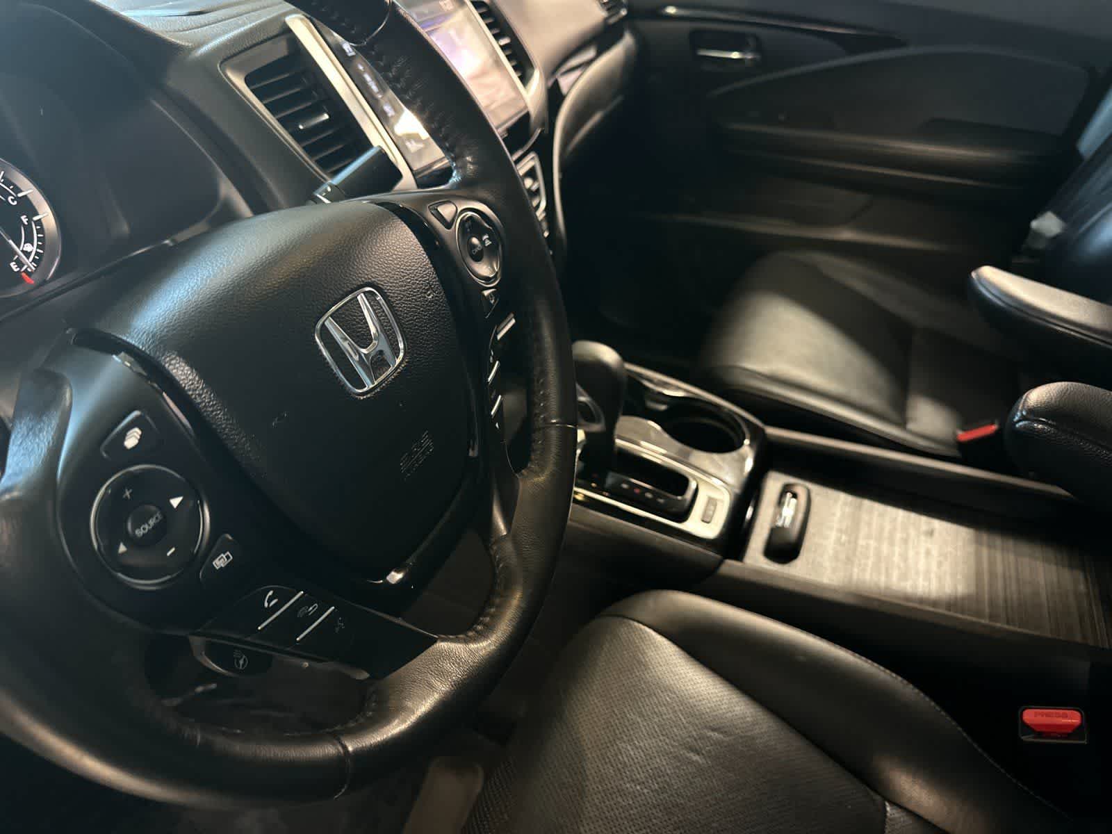 Thumbnail: 2017 Honda Ridgeline - 12