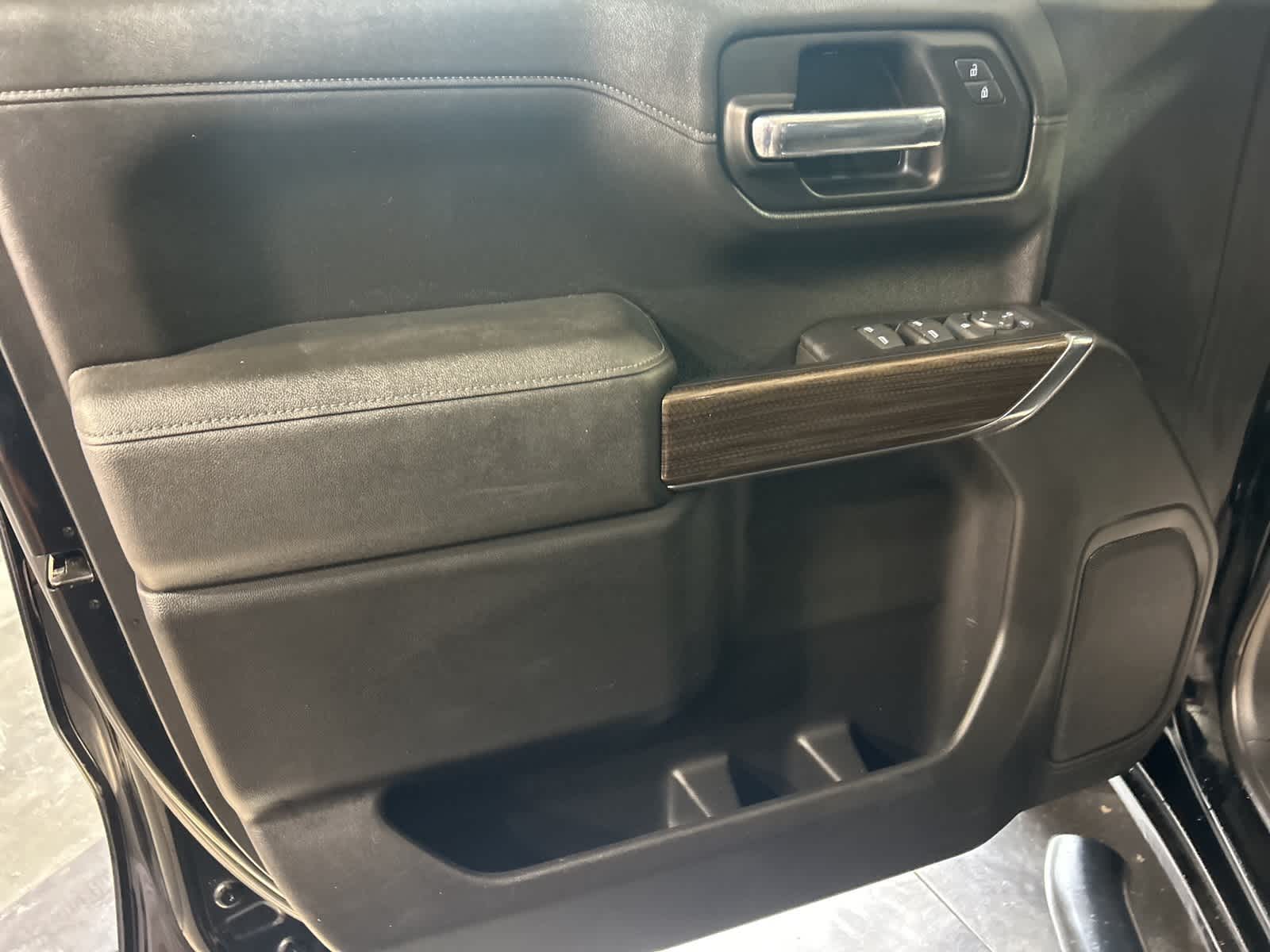 Thumbnail: 2019 Chevrolet Silverado 1500 - 23