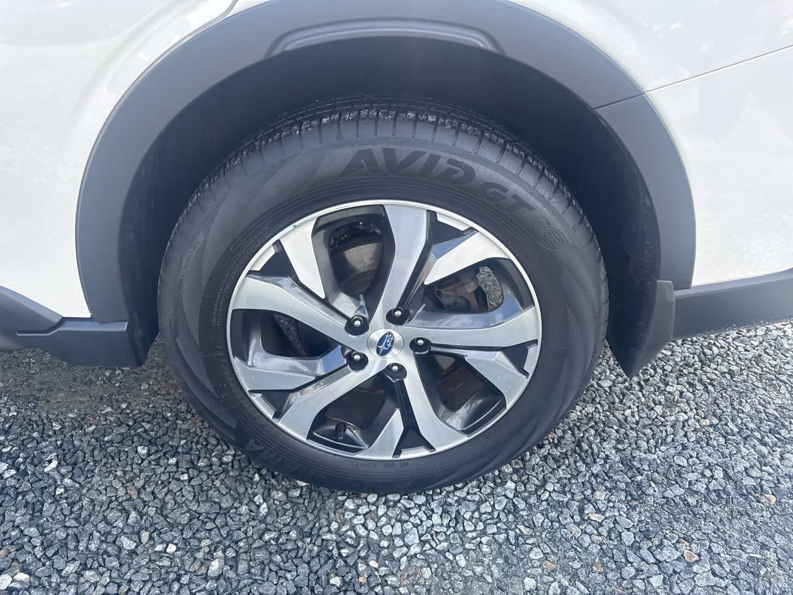 2022 Subaru Outback Limited photo 3