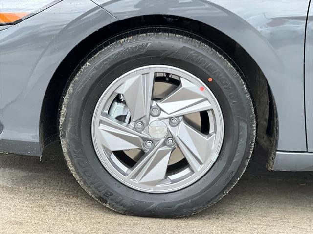 Thumbnail: 2025 Hyundai Elantra - 24