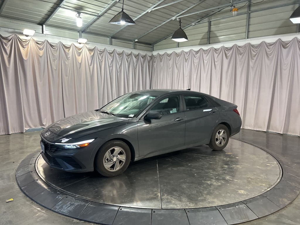 Certified 2025 Hyundai Elantra SE Sedan