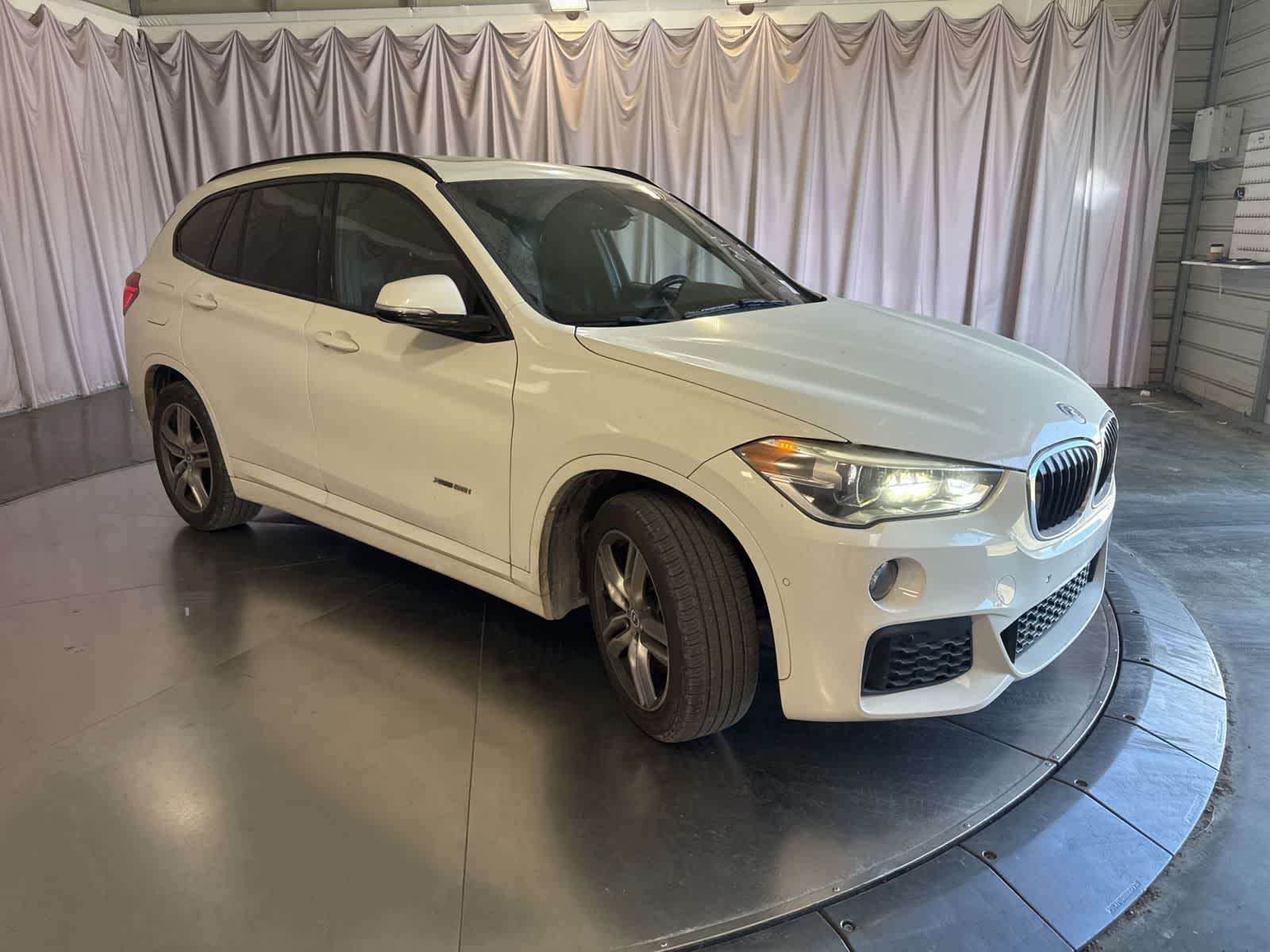 Thumbnail: 2017 BMW X1 - 3
