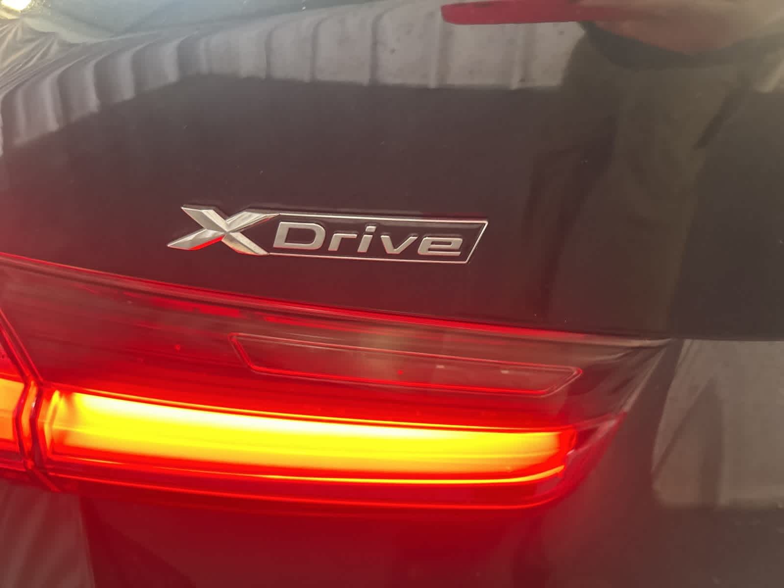 Thumbnail: 2024 BMW 3 Series - 12