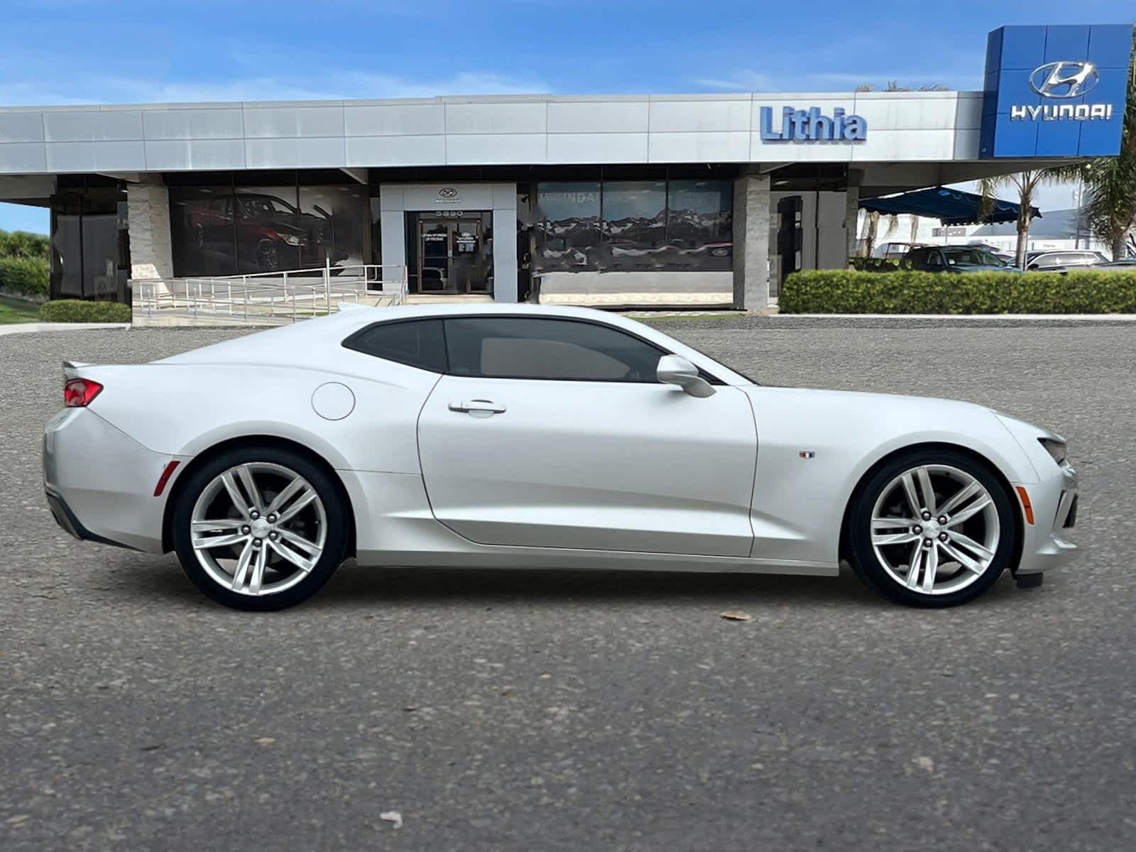 Thumbnail: 2016 Chevrolet Camaro - 9