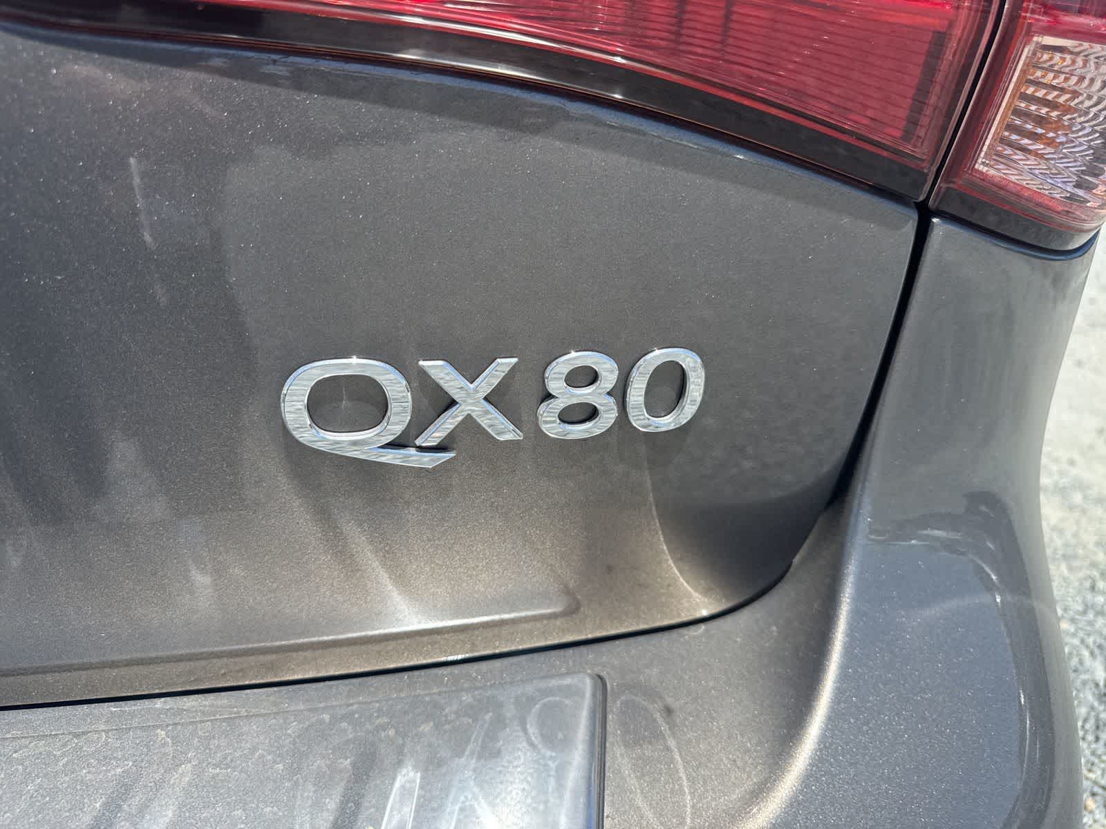 Thumbnail: 2016 INFINITI QX80 - 10