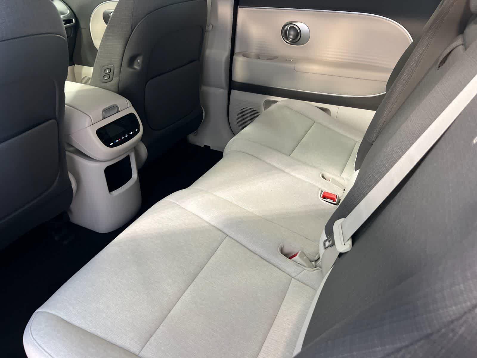 Thumbnail: 2026 Hyundai Ioniq - 4