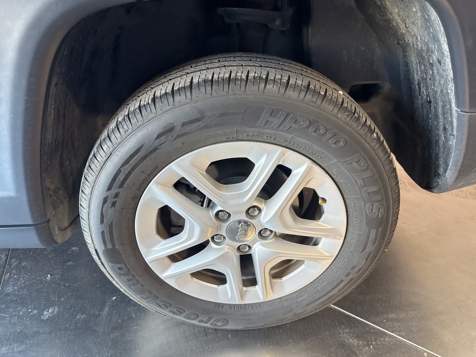 Thumbnail: 2019 Jeep Compass - 9