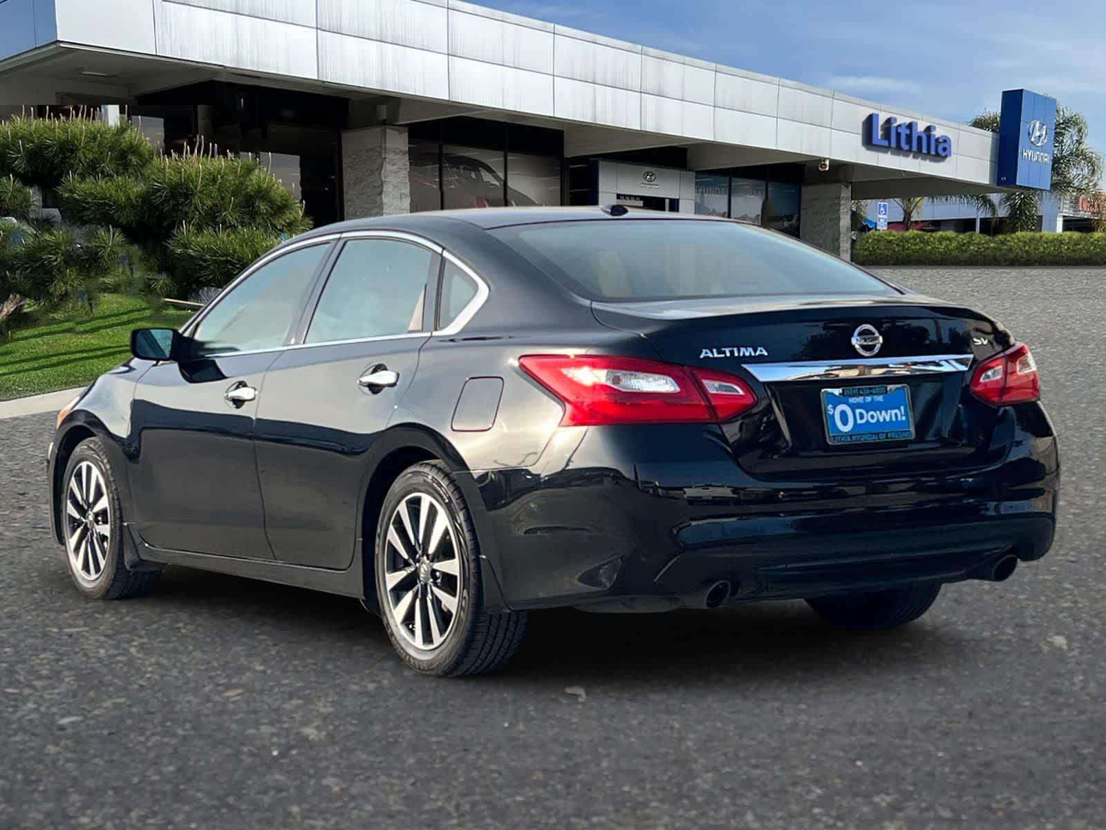 2017 Nissan Altima 2.5 SV photo 6