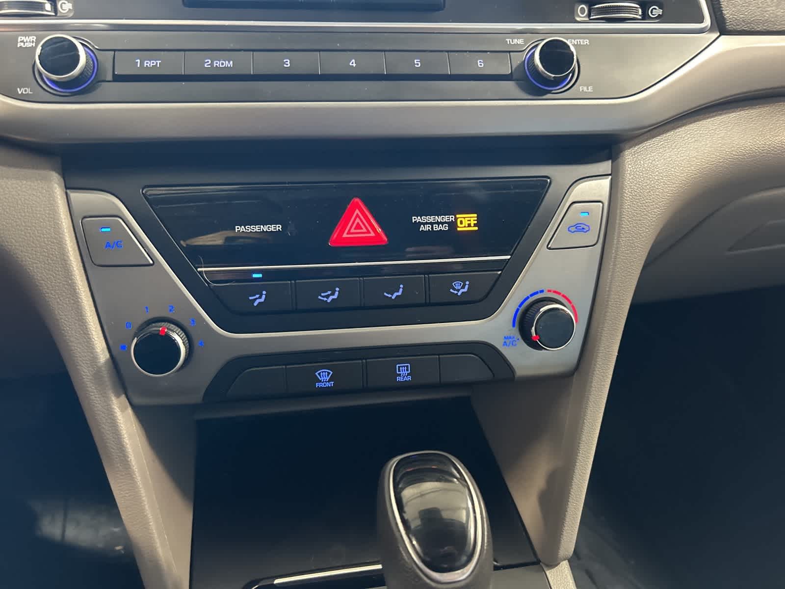 Thumbnail: 2017 Hyundai Elantra - 27
