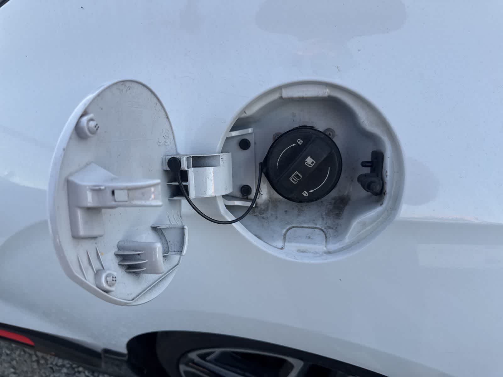 Thumbnail: 2020 Hyundai Veloster - 11