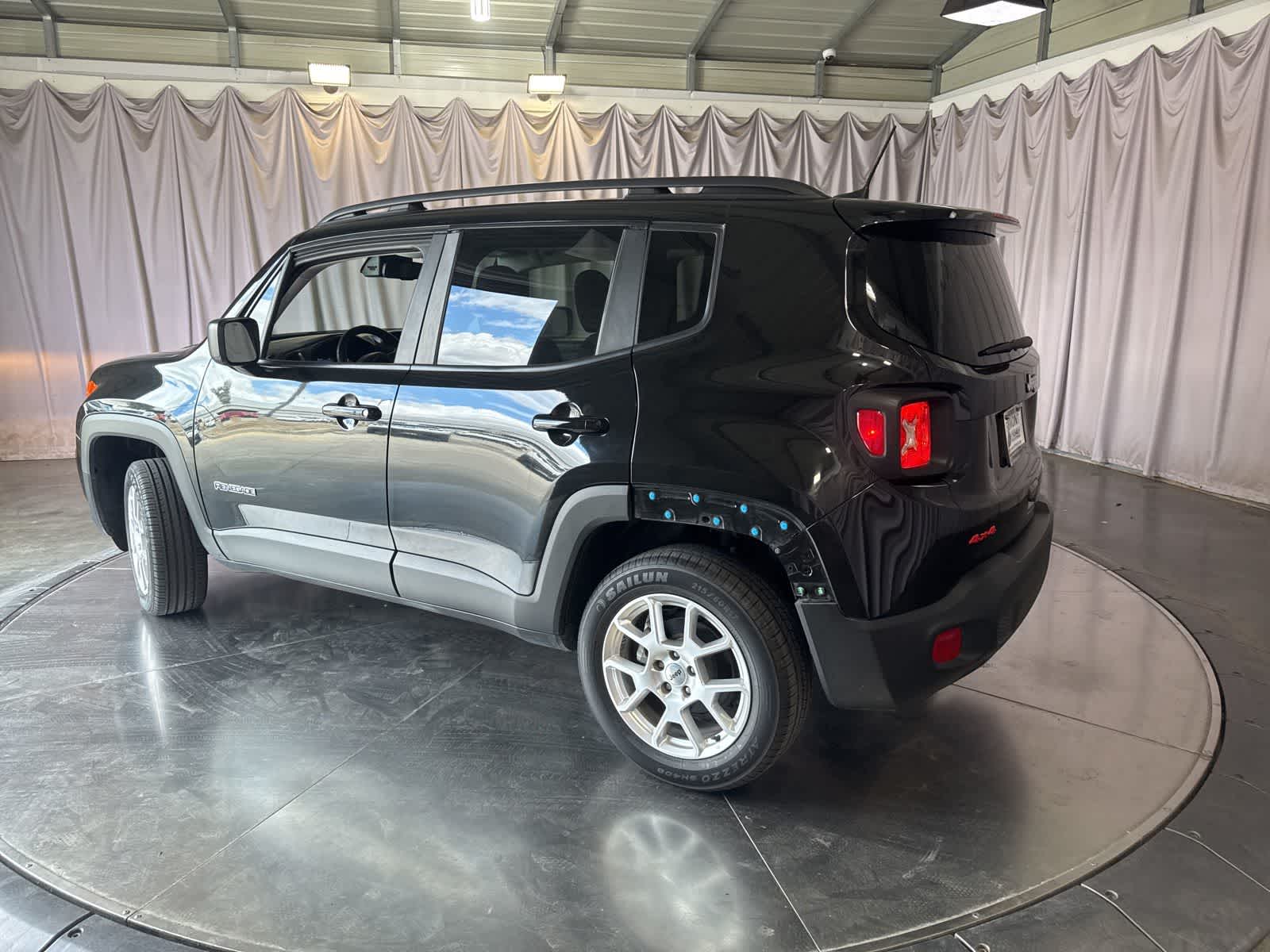 Thumbnail: 2022 Jeep Renegade - 3
