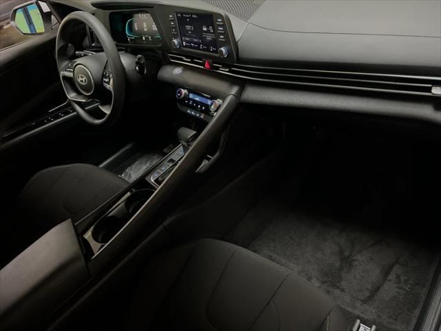 Thumbnail: 2025 Hyundai Elantra - 16