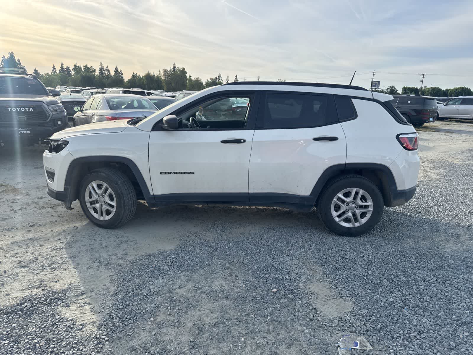 2018 Jeep Compass Sport FWD photo 6