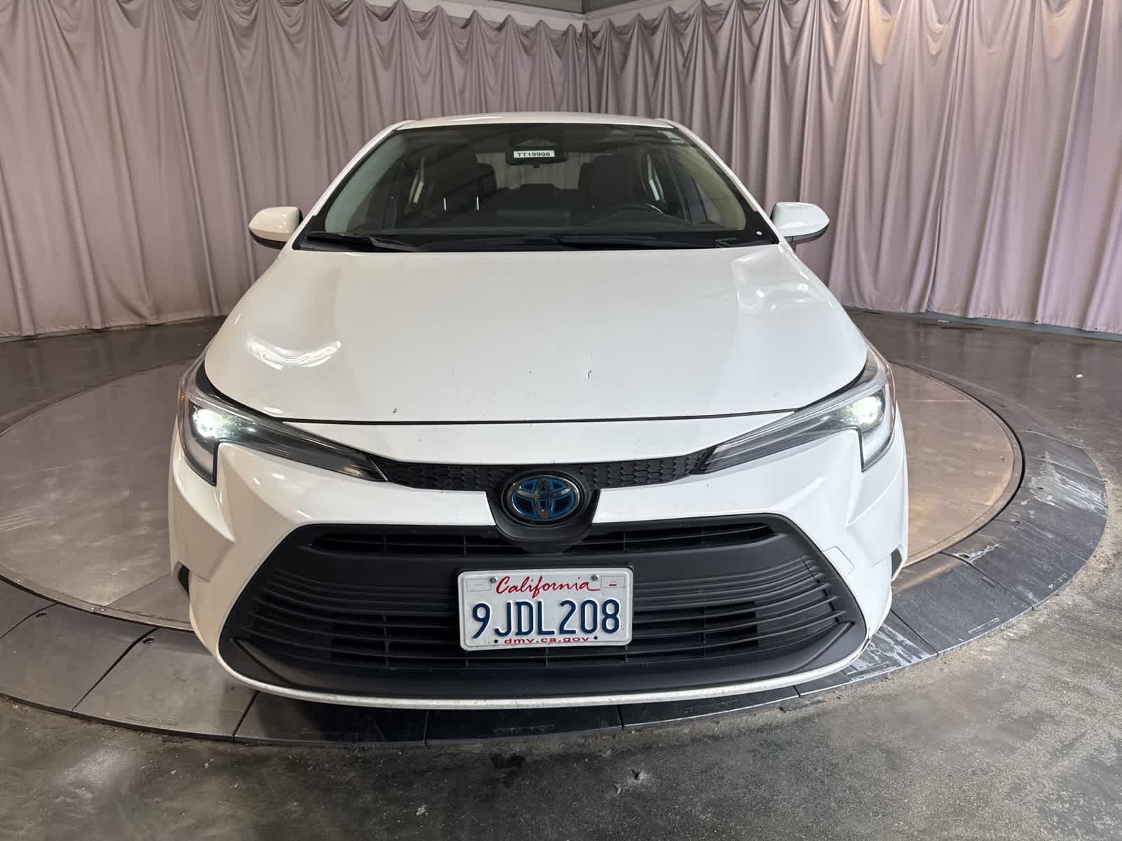 Used 2024 Toyota Corolla LE with VIN JTDBCMFE8R3028568 for sale in Kansas City