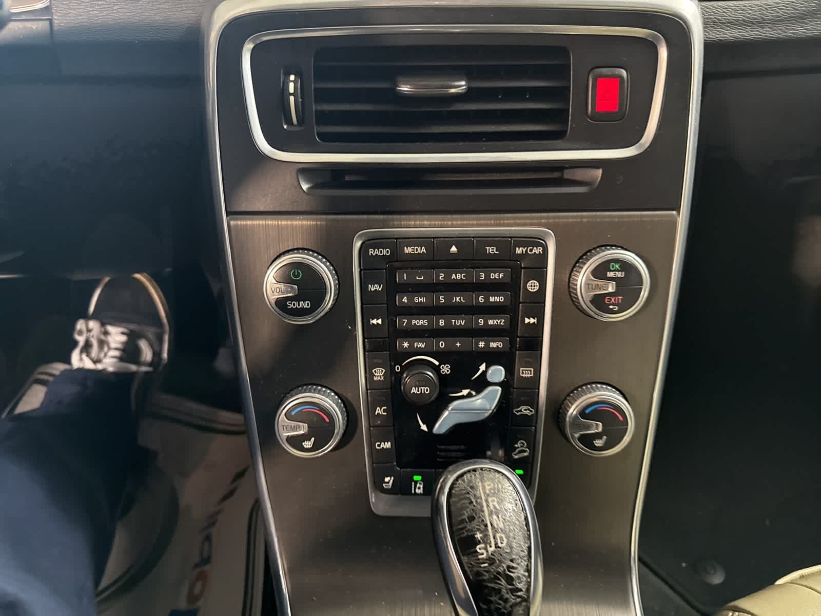 Thumbnail: 2015 Volvo S60 - 25