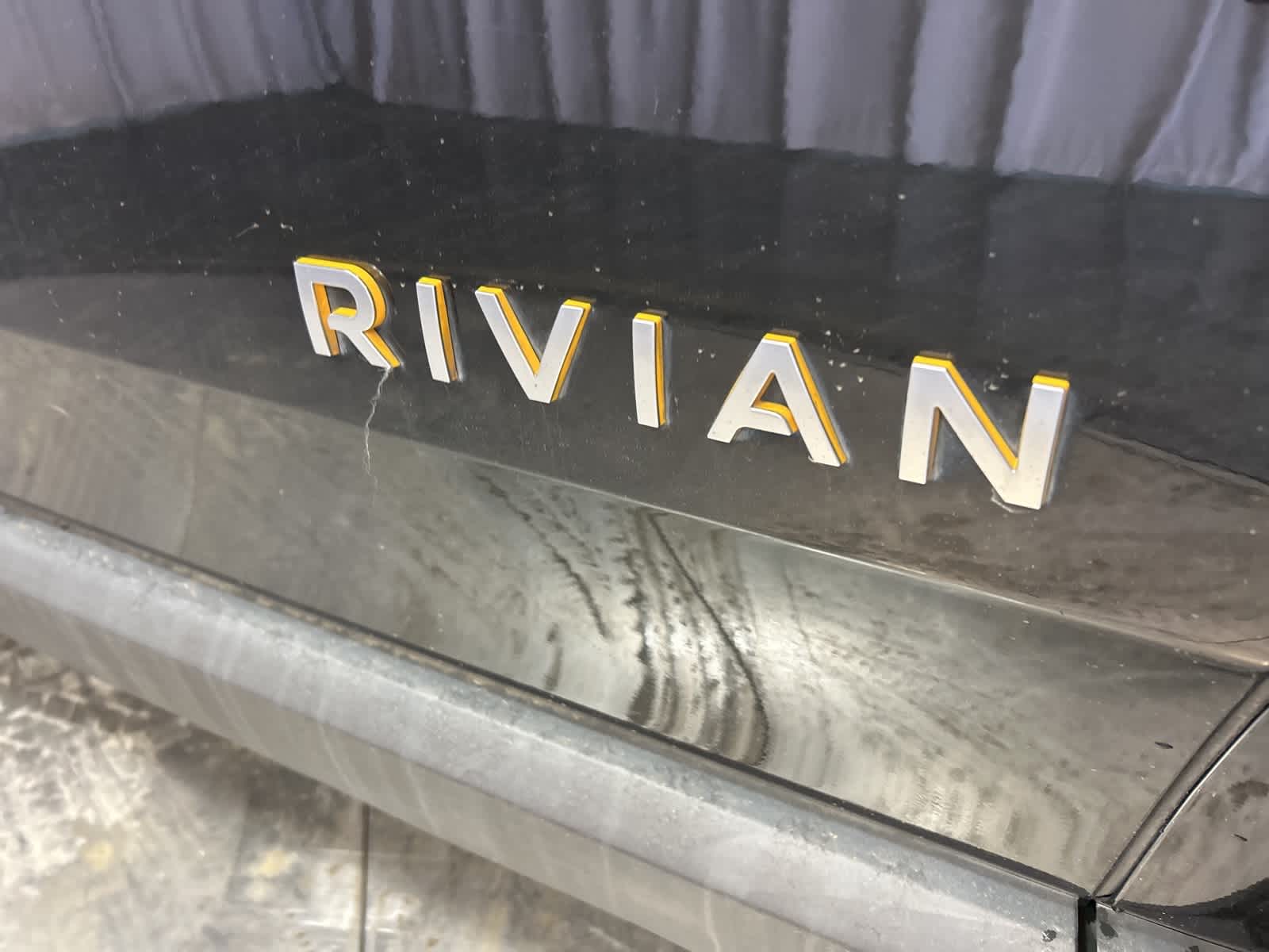 Thumbnail: 2022 Rivian R1T - 6